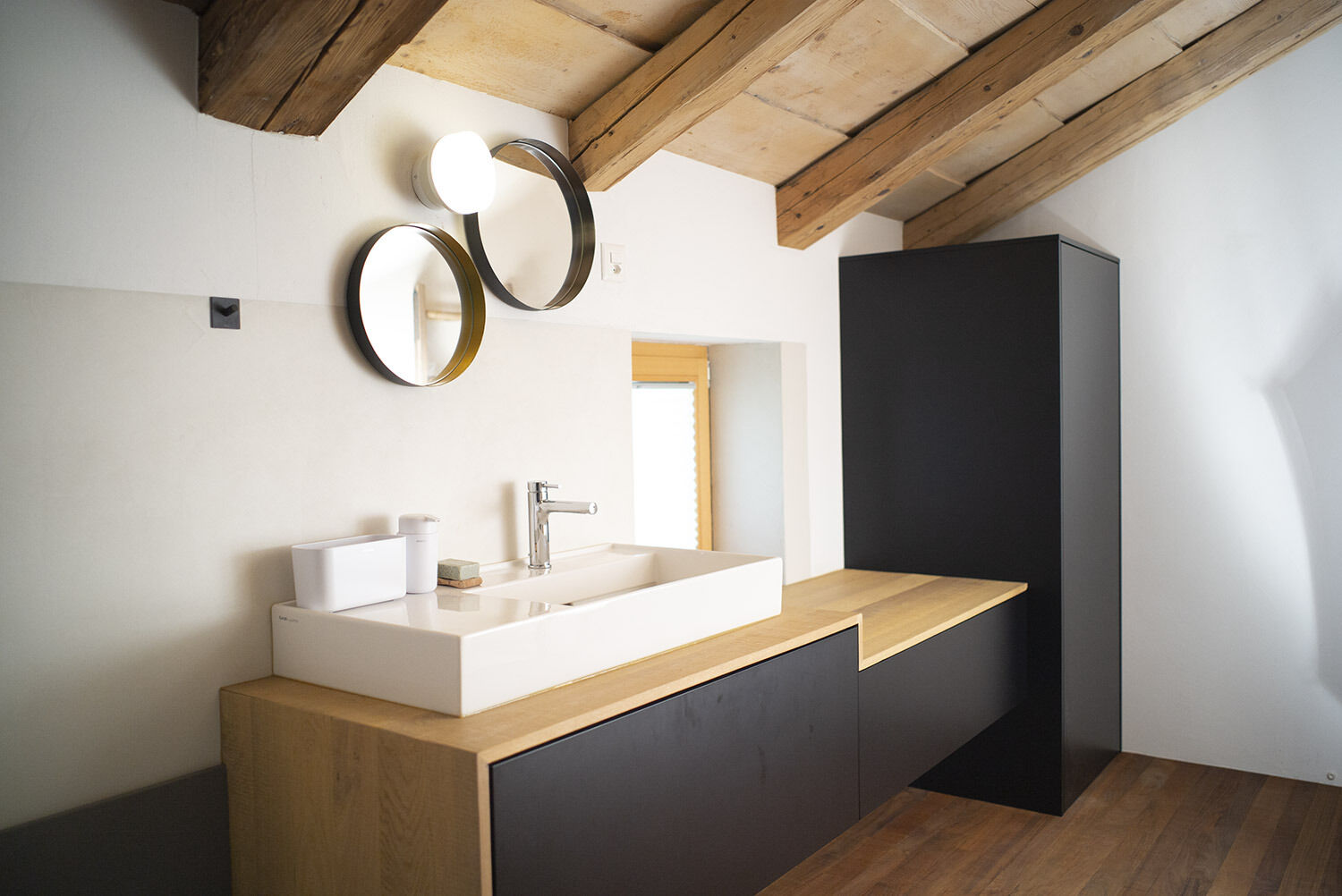 no5-chambre.hote-jura-franches-montagnes-salle-de-bain-01.jpg